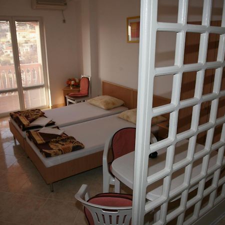 Omega Apartments Ulcinj Buitenkant foto