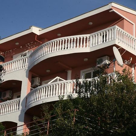 Omega Apartments Ulcinj Buitenkant foto