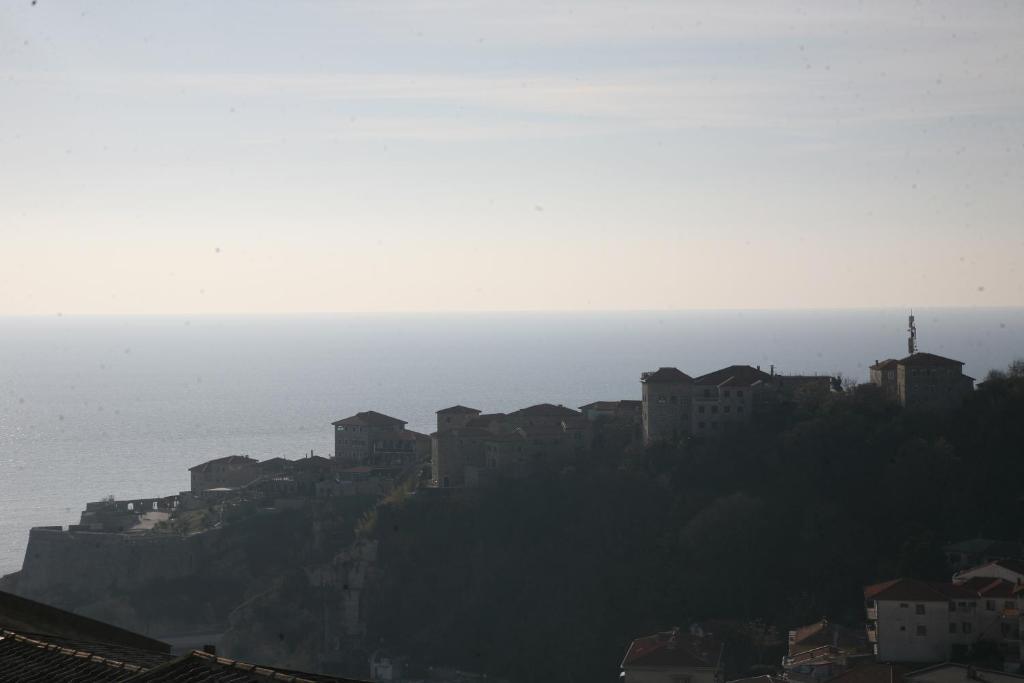 Omega Apartments Ulcinj Buitenkant foto